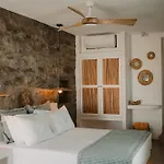 Venue - Folegandros *